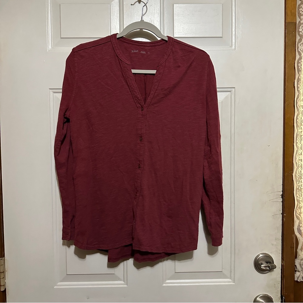 Vintage Woolrich Women's Med Button Up Burgundy Shirt‎ Long Sleeve Collarless